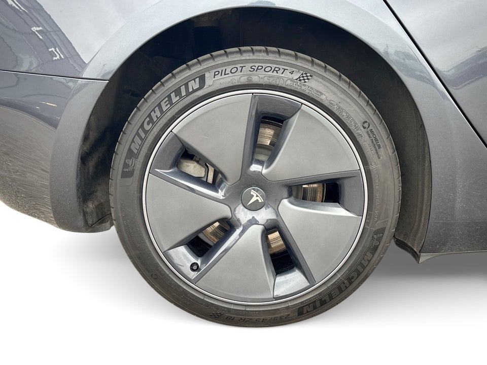 Tesla Model 3 RWD 4d