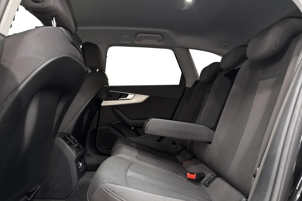 Audi A4 40 TFSi Advanced Prestige Tour plus Avant S-tr. 5d