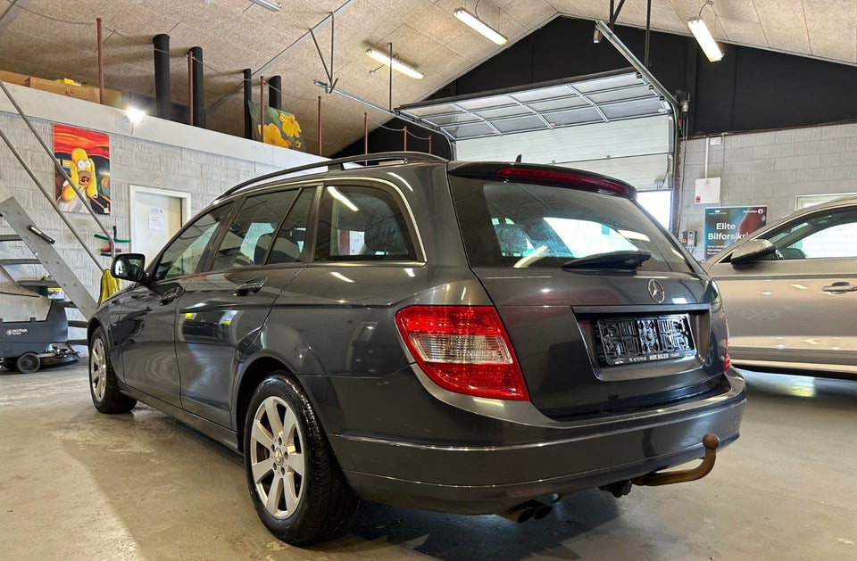 Mercedes C200 2,2 CDi Elegance stc. 5d