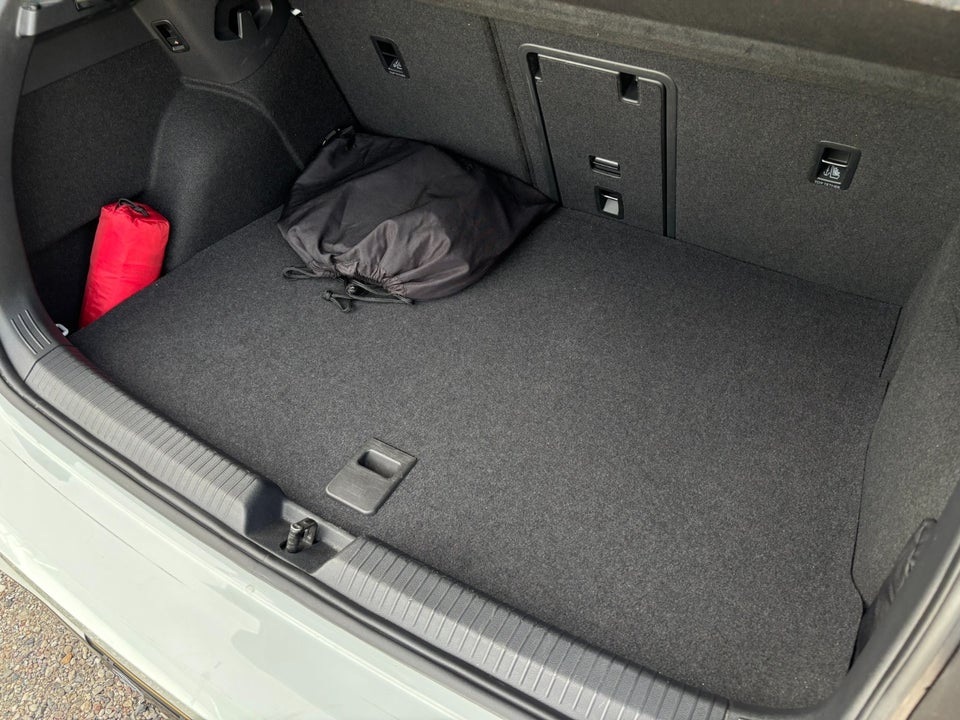 VW Golf VIII 1,4 GTE DSG 5d