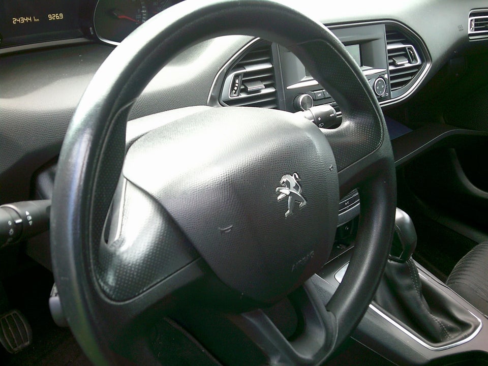 Peugeot 308 1,2 VTi 82 Active 5d