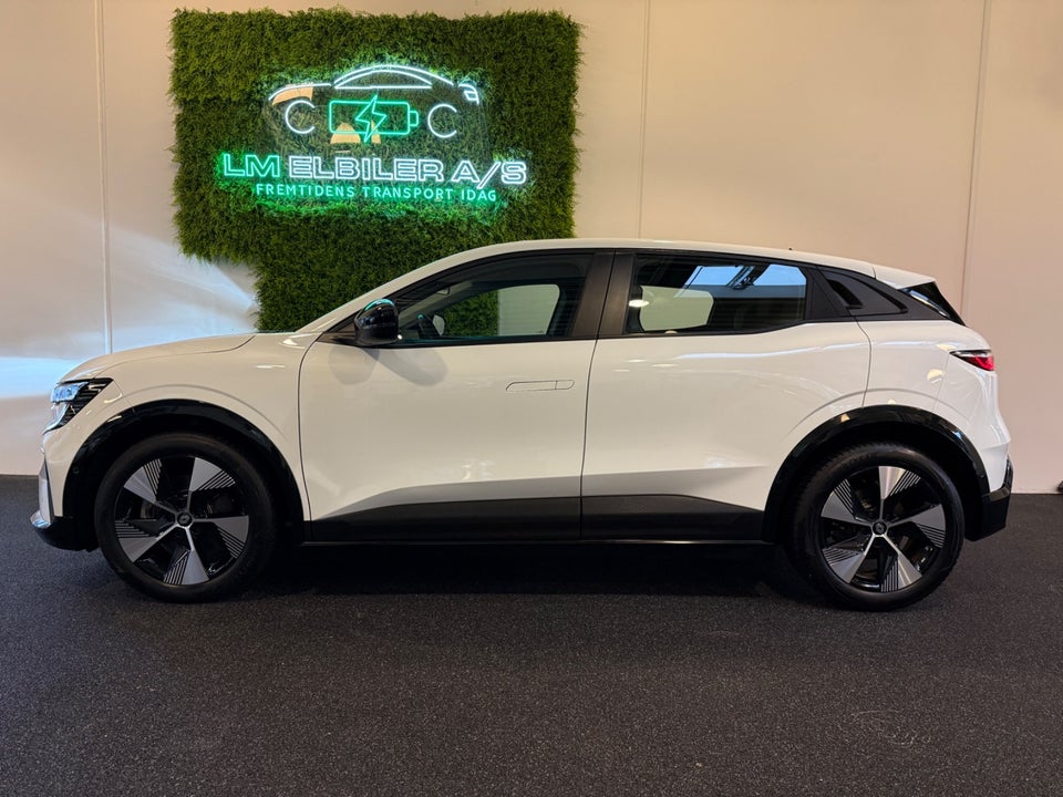 Renault Megane E-Tech 40 Equilibre 5d