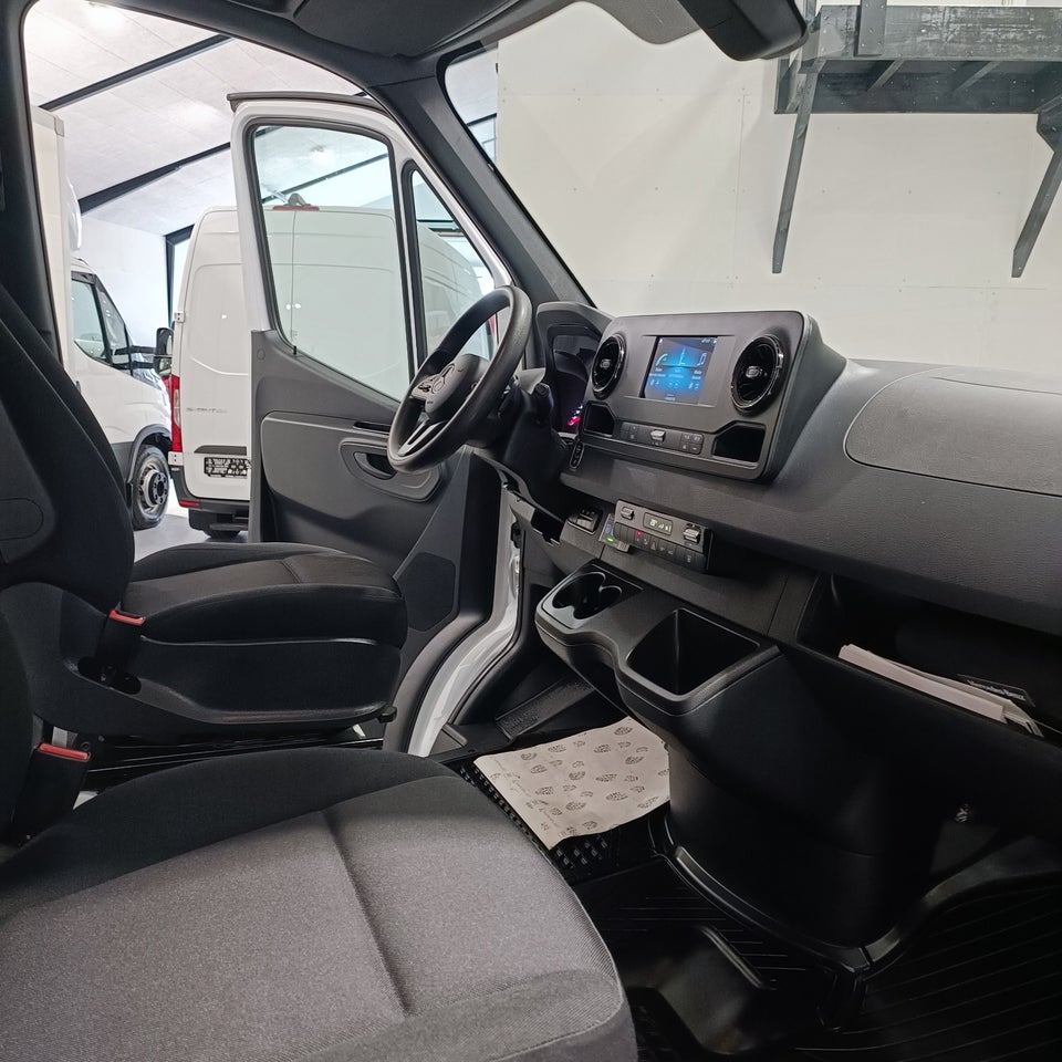 Mercedes Sprinter 317 2,0 CDi A3 Db.Kab aut. RWD 4d