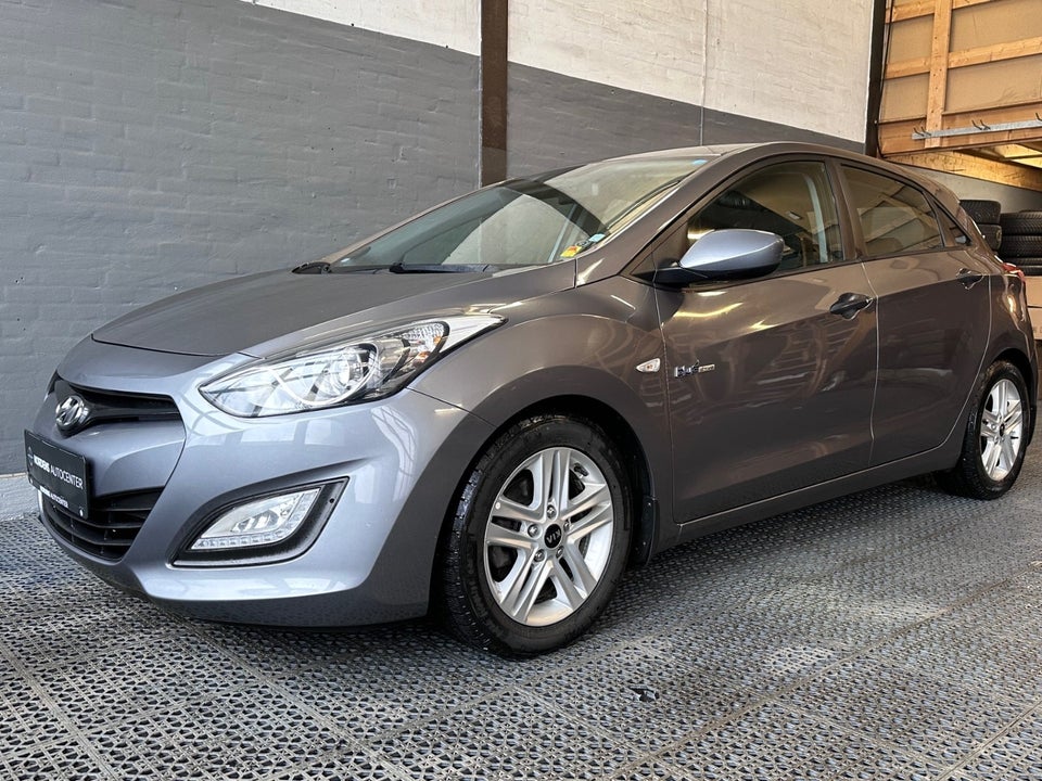 Hyundai i30 1,6 CRDi 110 Comfort Eco 5d