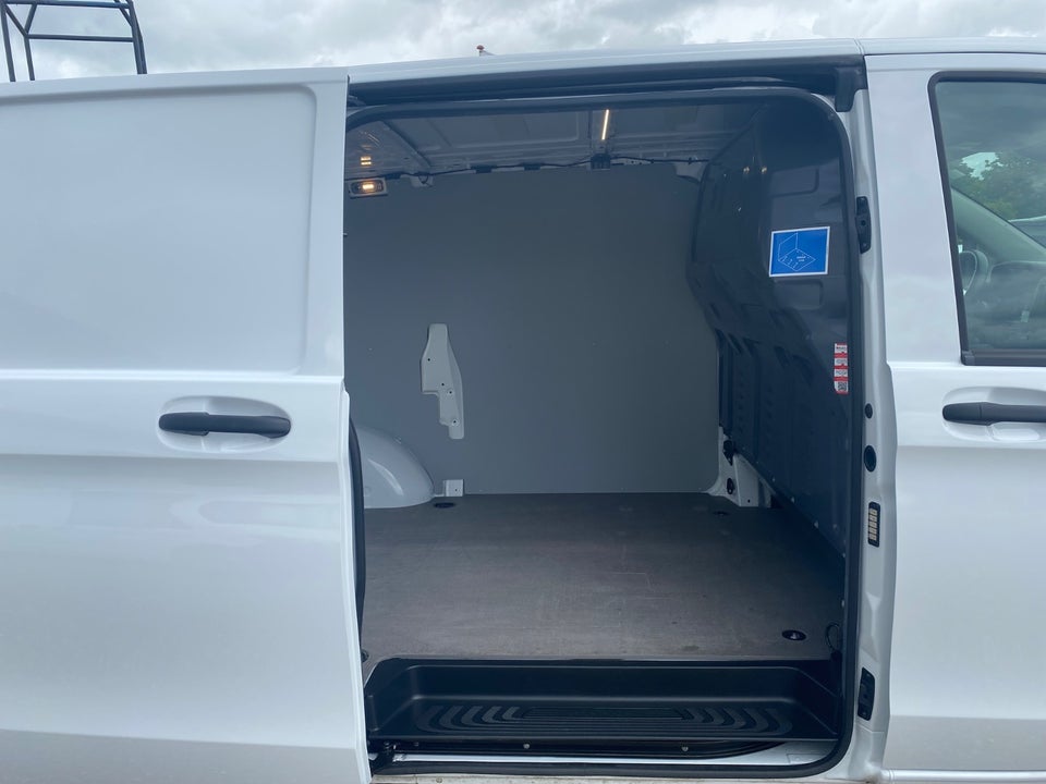 Mercedes Vito 114 2,0 CDi A2 Kassevogn SELECT aut. RWD
