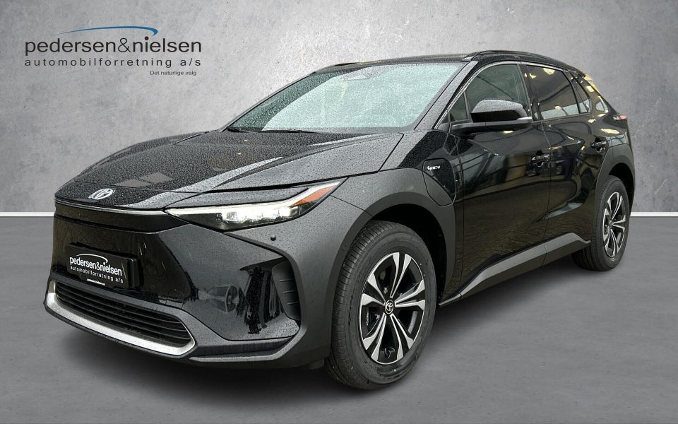 Toyota bZ4X Executive 5d