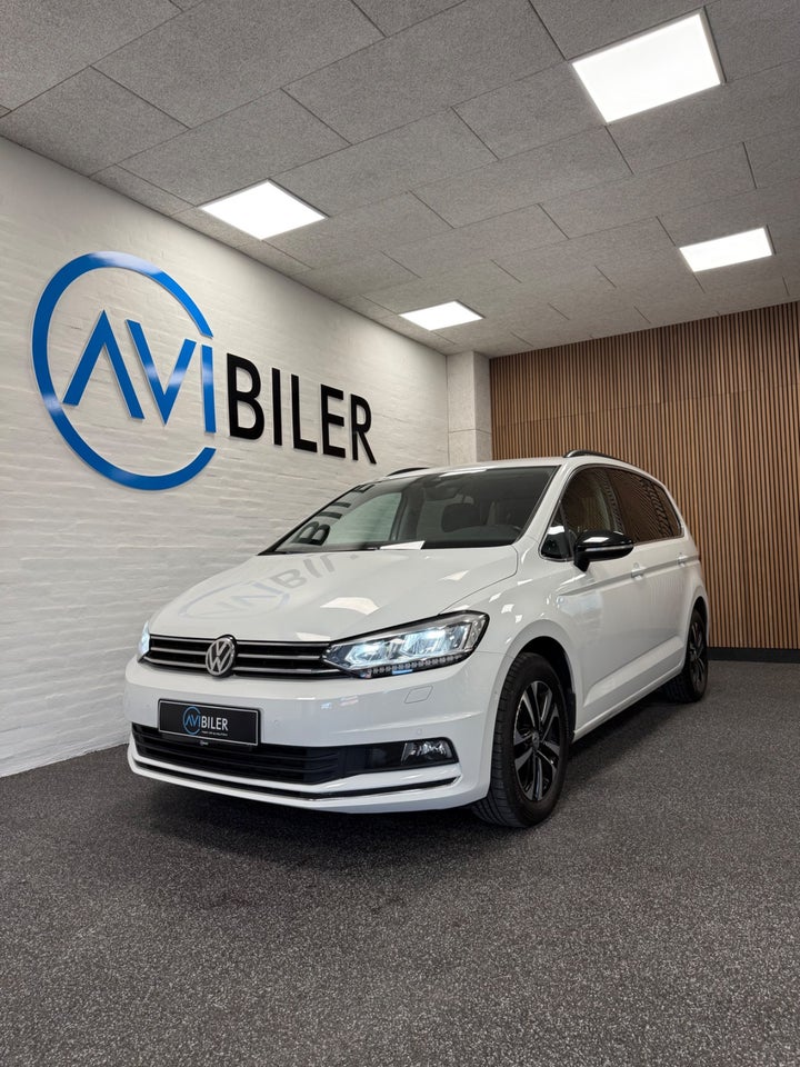 VW Touran 1,6 TDi 115 IQ.Drive DSG 7prs 5d