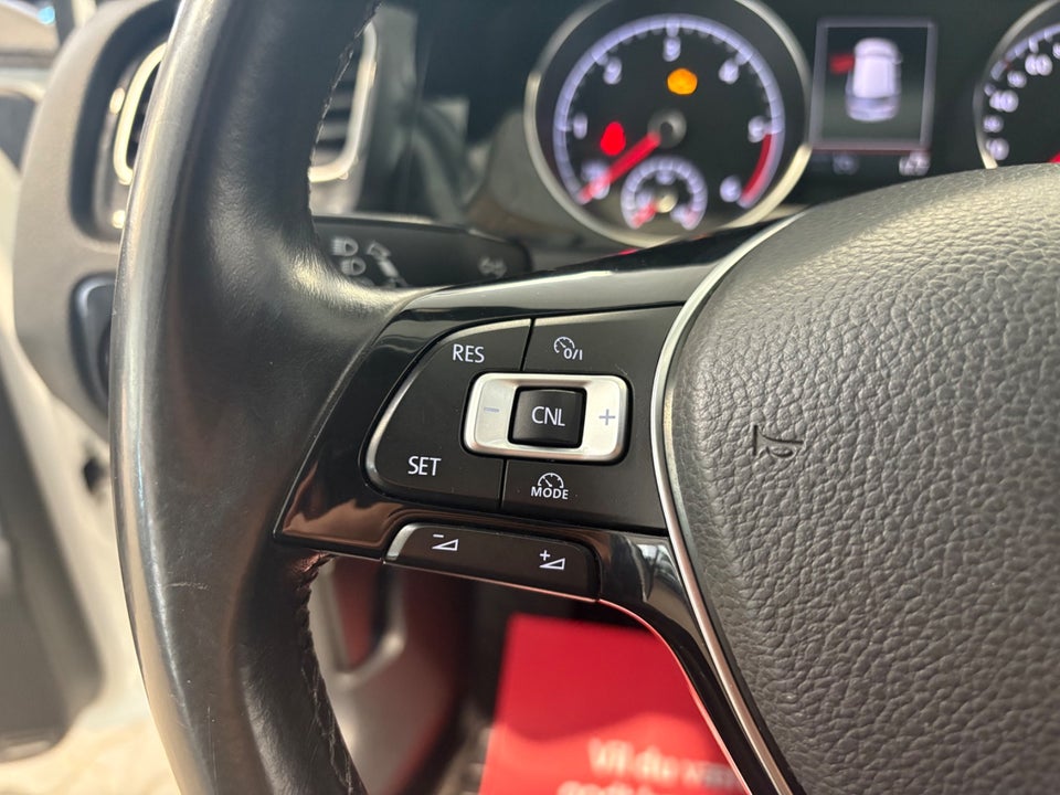 VW Golf VII 2,0 TDi 150 Highline DSG BMT 5d