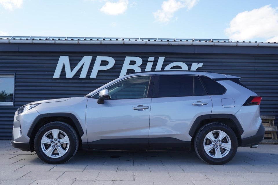 Toyota RAV4 2,0 T3 Comfort e-CVT 5d