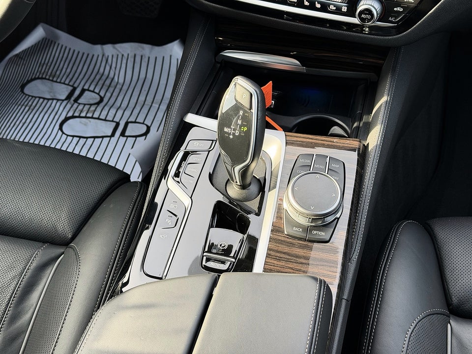 BMW 545e 3,0 Luxury Line xDrive aut. 4d