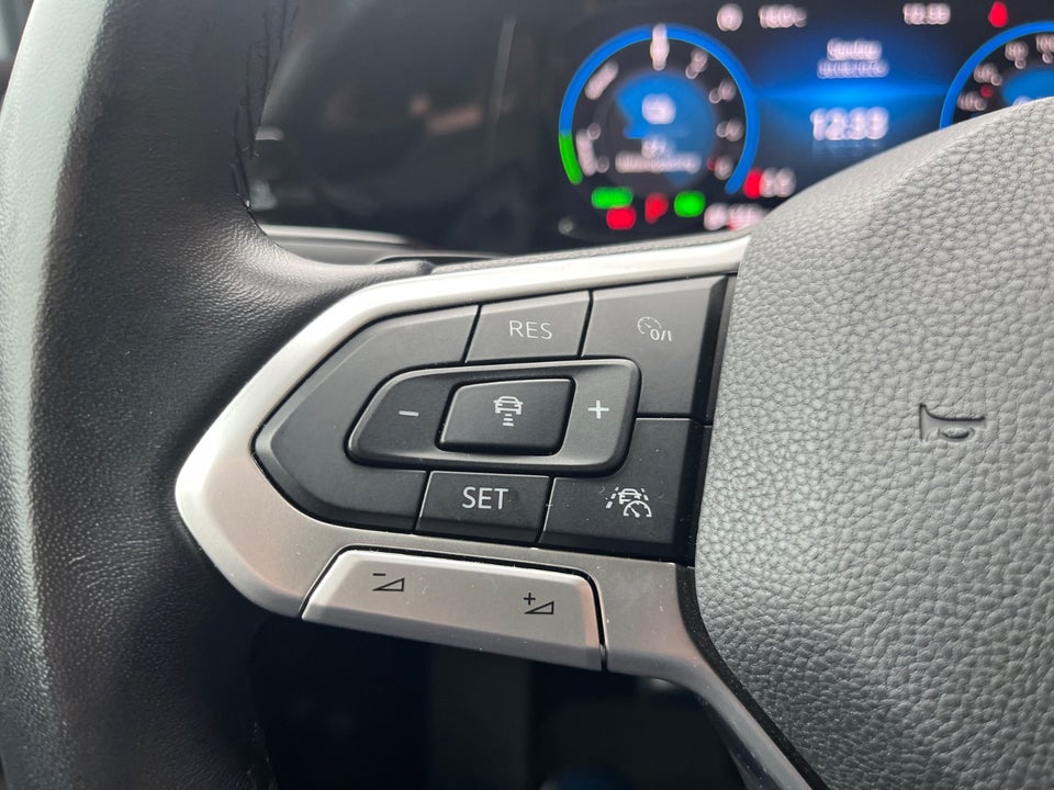 VW Golf VIII 1,4 eHybrid DSG 5d