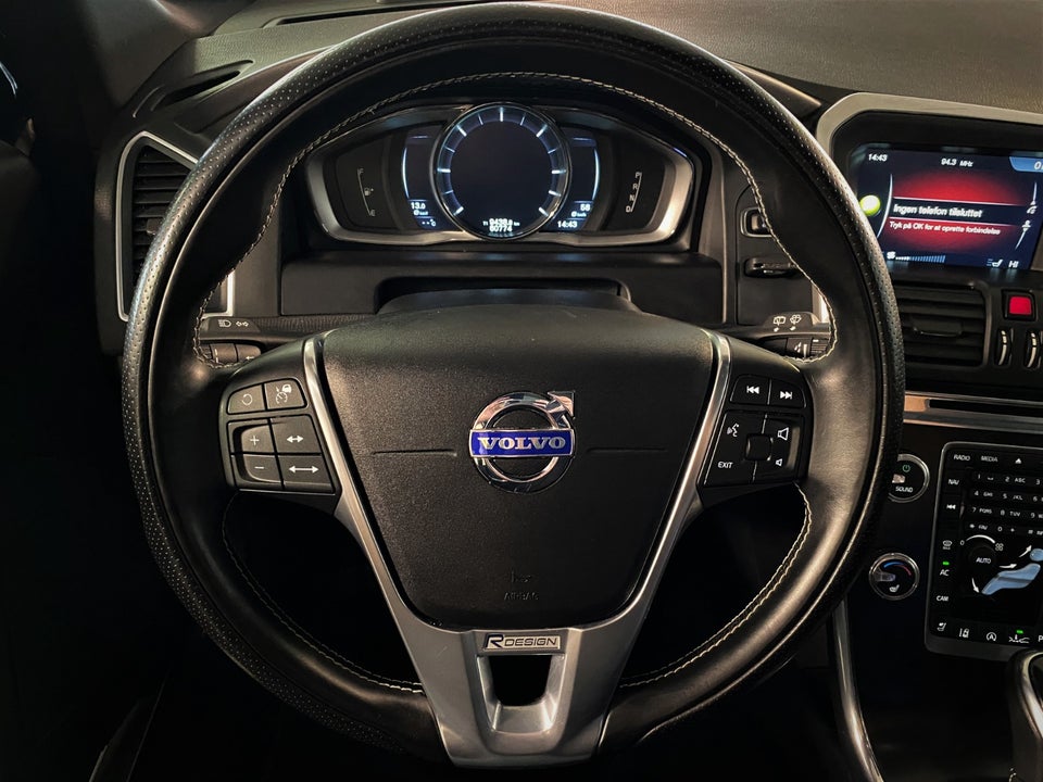 Volvo XC60 2,0 D4 181 R-Design aut. 5d