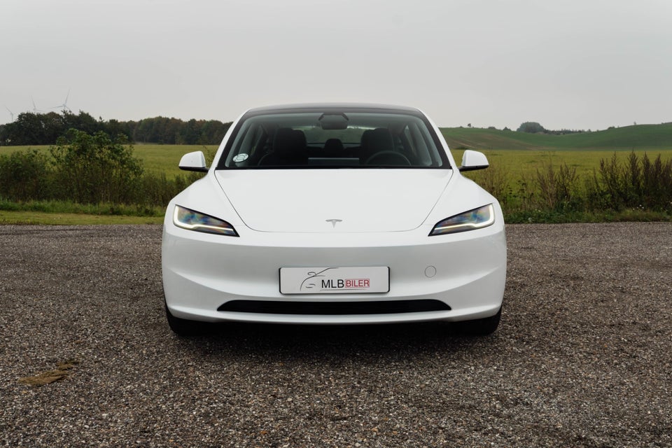 Tesla Model 3 RWD 4d