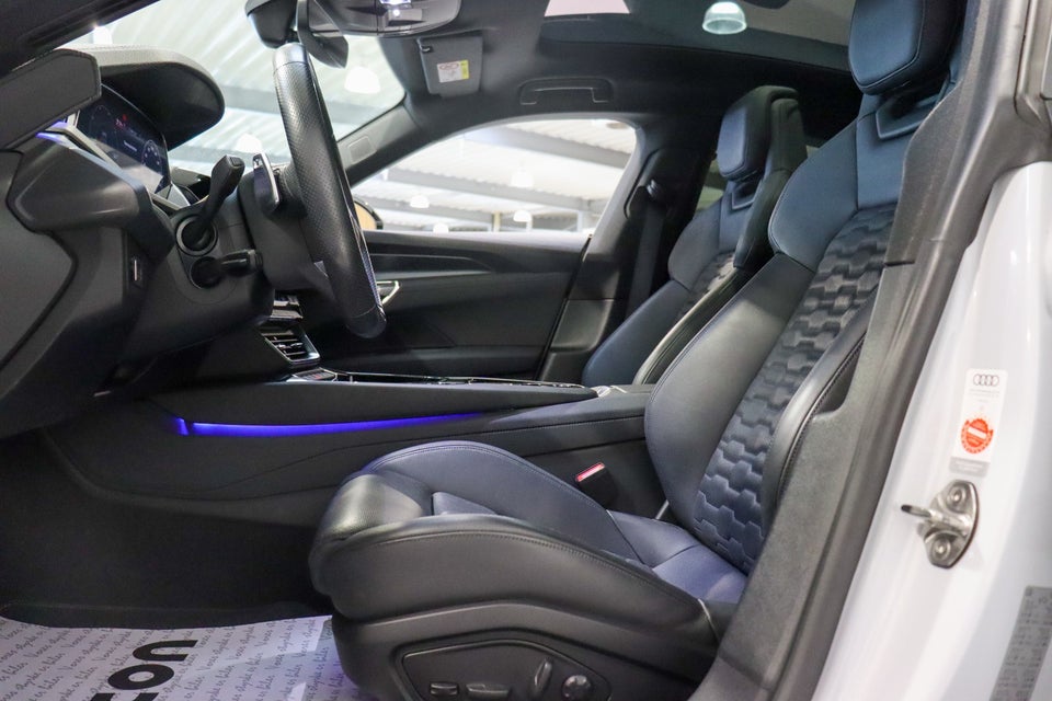 Audi e-tron GT quattro 4d