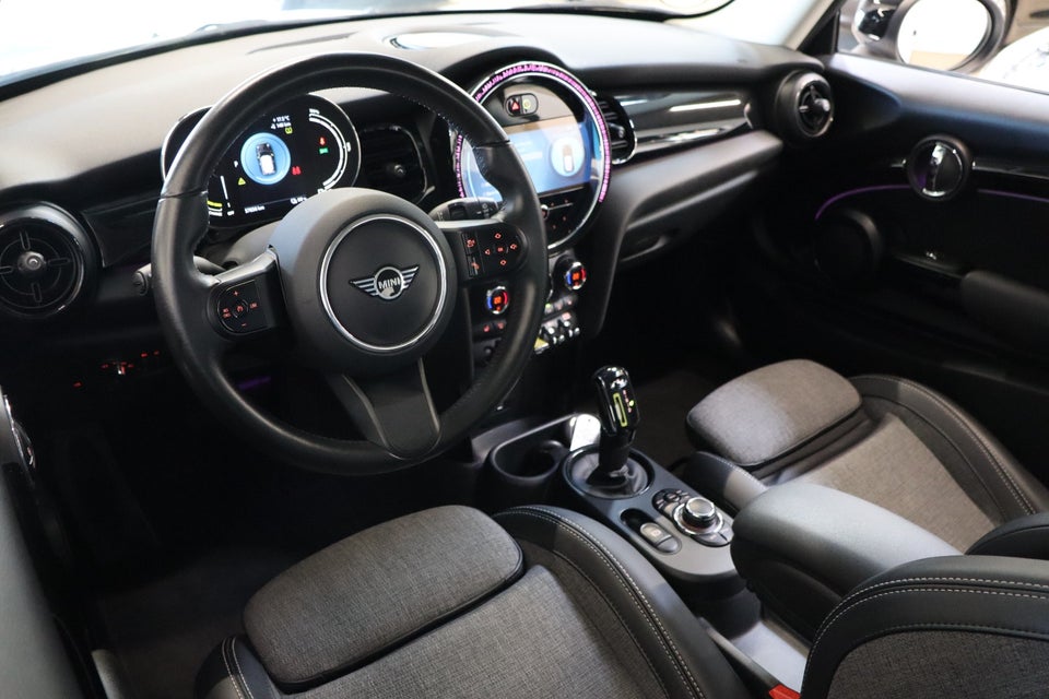 MINI Cooper SE Classic Trim 3d