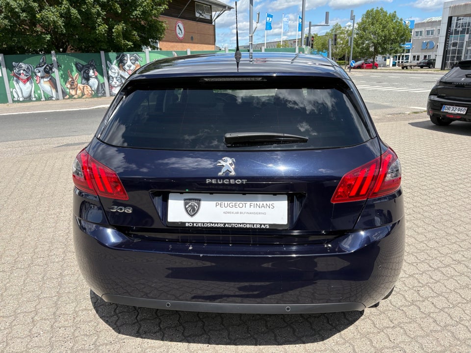 Peugeot 308 1,2 PureTech 130 Selection Sky 5d