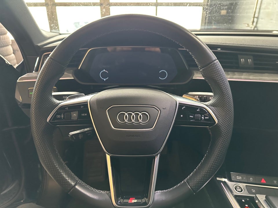 Audi e-tron 55 S-line quattro 5d