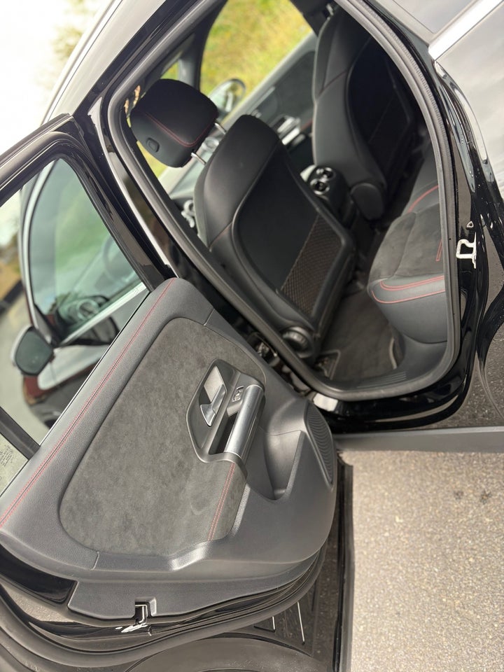 Mercedes EQA350 AMG Line 4Matic 5d