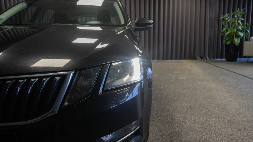 Skoda Octavia 1,6 TDi 115 Style Combi DSG 5d