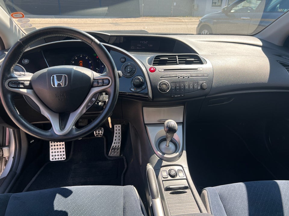 Honda Civic 1,8 Sport 5d
