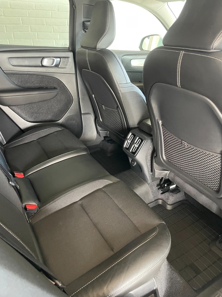 Volvo XC40 2,0 T4 190 Momentum aut. 5d