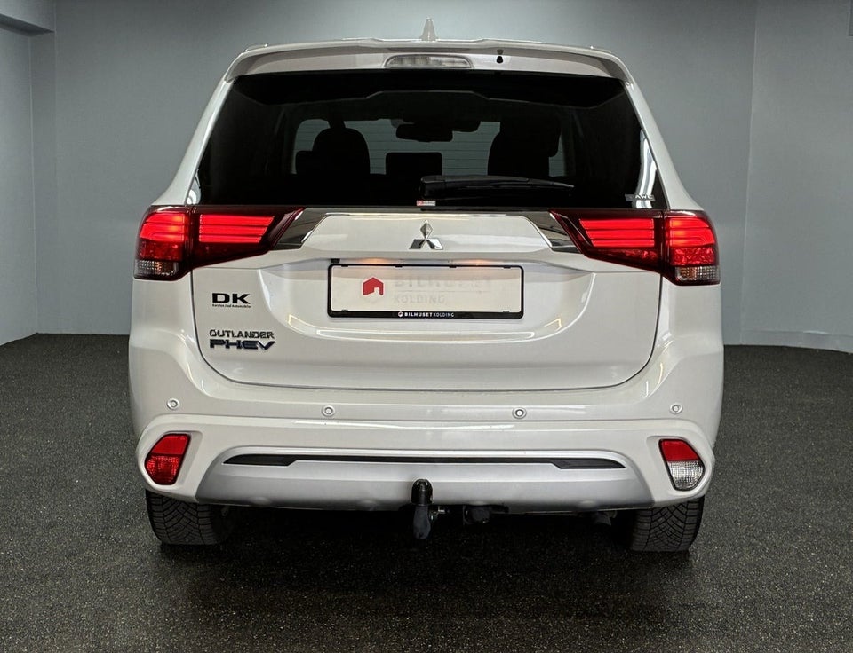 Mitsubishi Outlander 2,4 PHEV Intense CVT 4WD 5d