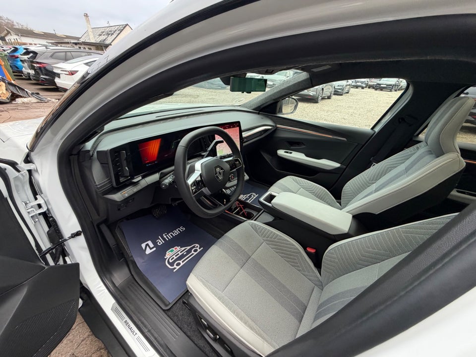 Renault Scenic E-Tech 87 Iconic 5d