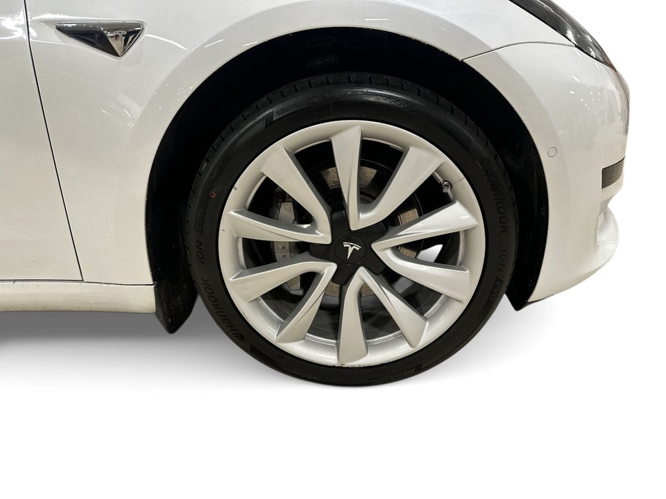 Tesla Model 3 Standard Range+ RWD 4d