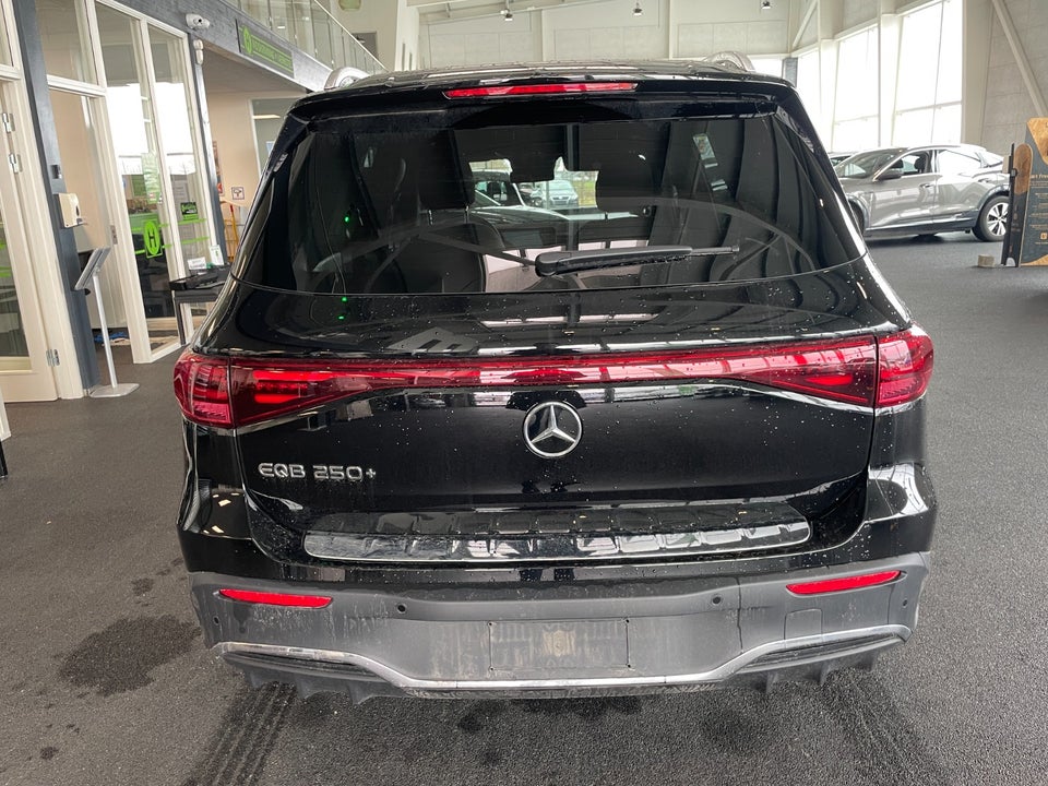 Mercedes EQB250+ AMG Line 5d