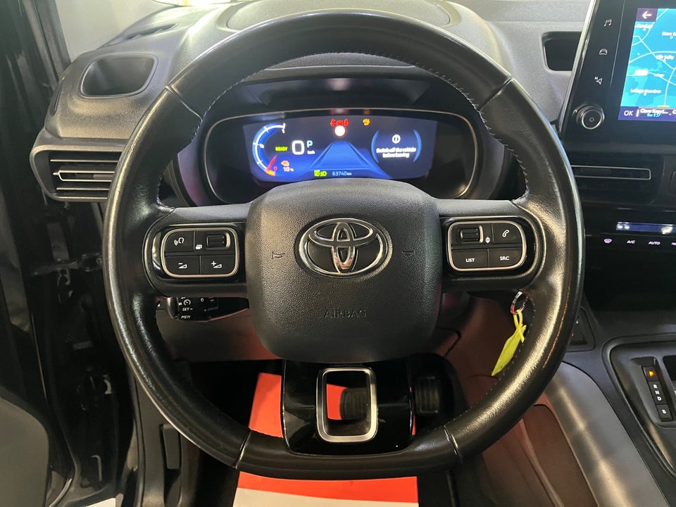 Toyota ProAce City Verso 50 Medium Family 5d