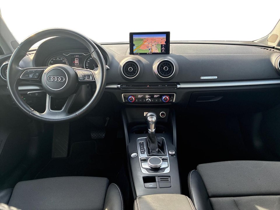 Audi A3 1,4 e-tron Sportback S-tr. 5d