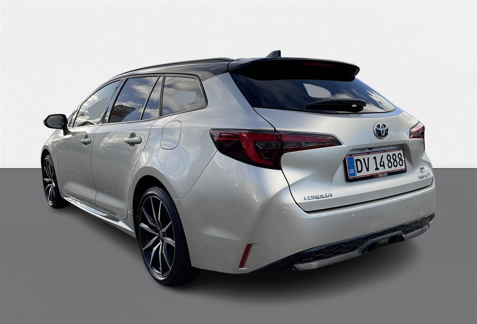 Toyota Corolla 1,8 Hybrid GR Sport Touring Sports e-CVT 5d