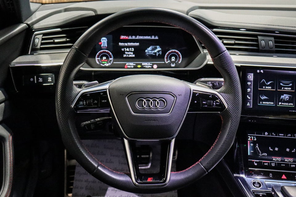 Audi Q8 e-tron 55 S-line quattro 5d