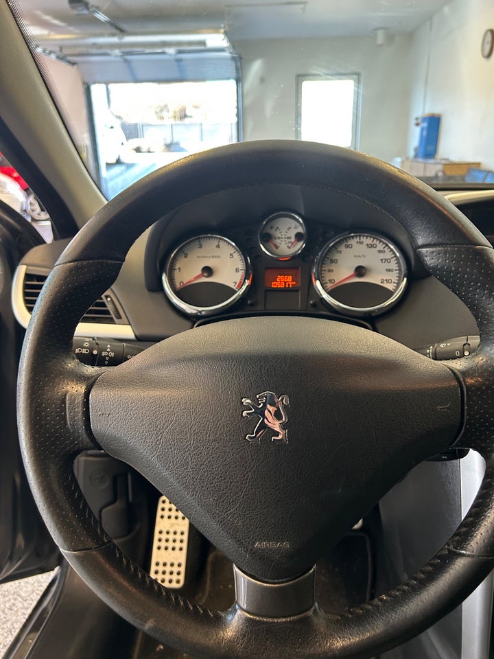 Peugeot 207 1,6 VTi Premium 5d