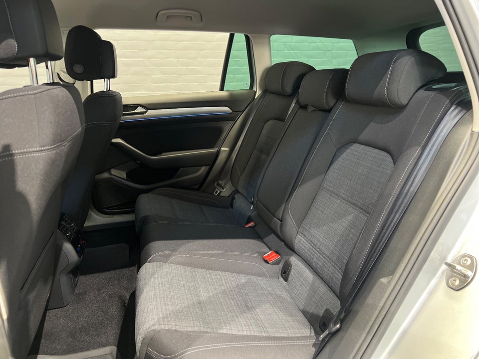 VW Passat 2,0 TDi 122 Business Variant DSG 5d