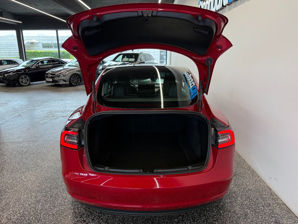 Tesla Model 3 Long Range AWD 4d