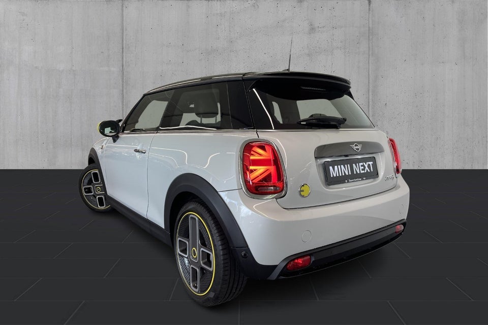 MINI Cooper SE Trim L 3d