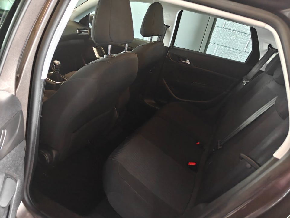 Peugeot 308 1,6 BlueHDi 120 Style SW 5d