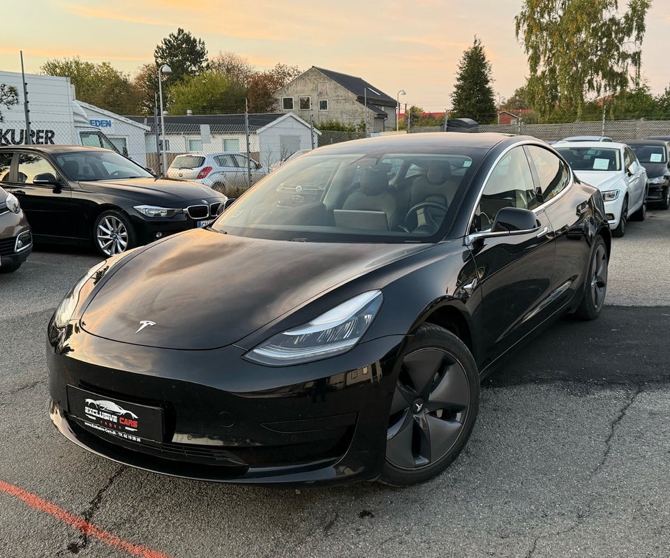 Tesla Model 3 Standard Range+ RWD 4d