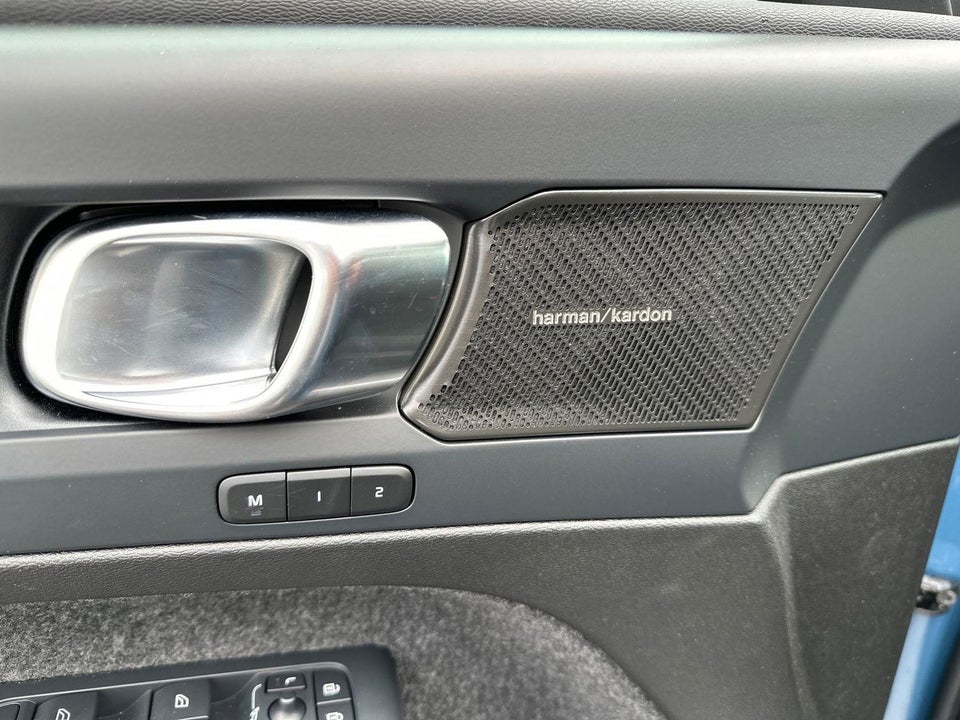 Volvo EX40 Extended Range Plus 5d
