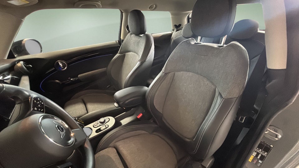 MINI Cooper SE Classic Trim 3d