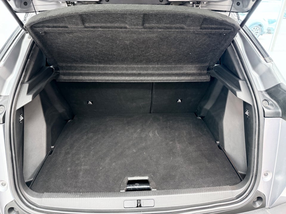 Peugeot e-2008 50 GT 5d