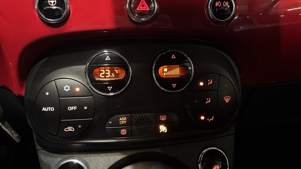 Fiat 500C 1,0 Hybrid (RED) 2d