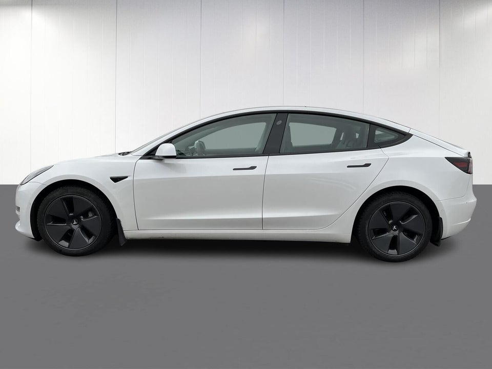 Tesla Model 3 Long Range AWD 4d