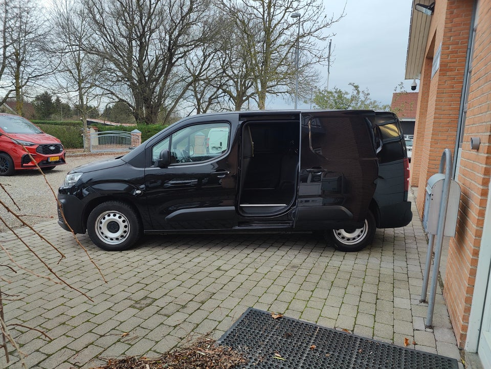 Citroën Berlingo 1,5 BlueHDi 130 L2 ProffLine+ EAT8 Van