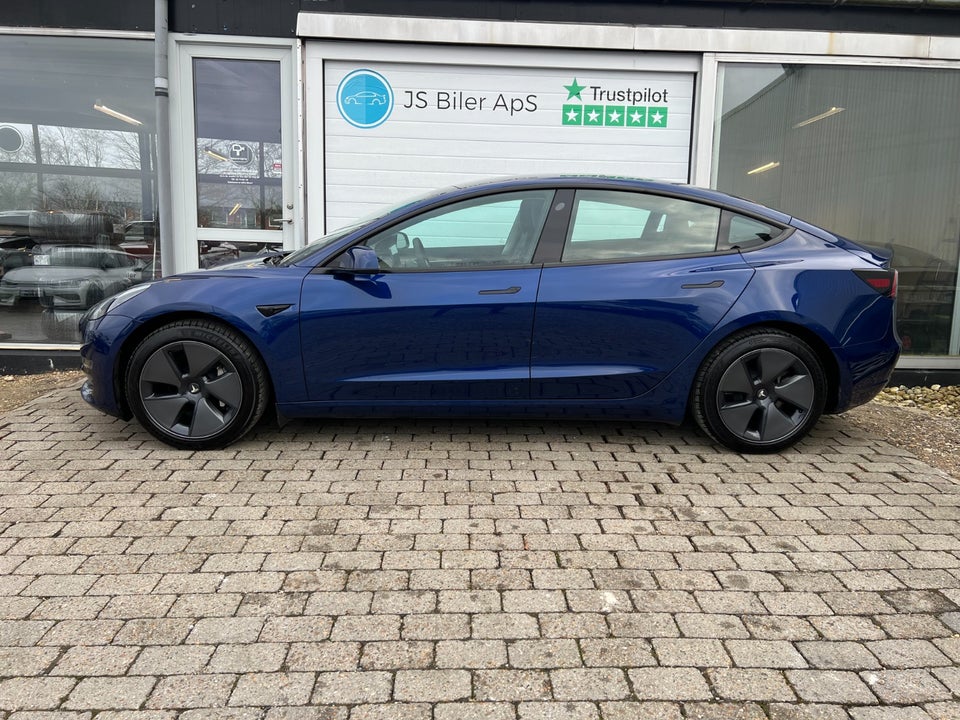 Tesla Model 3 RWD 4d