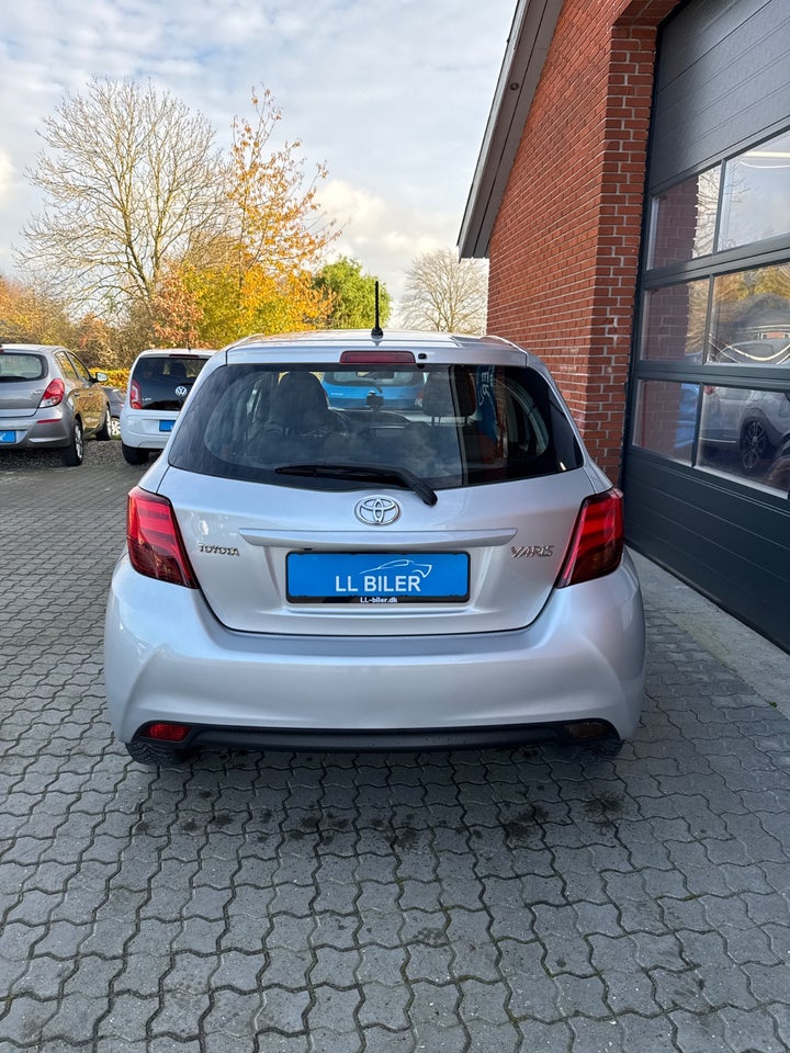 Toyota Yaris 1,3 VVT-i Skyview 5d