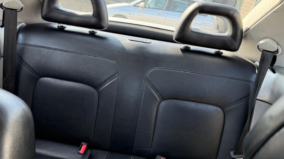 VW New Beetle 2,0 Highline 2d