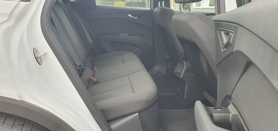 Audi Q4 e-tron 40 Attitude 5d