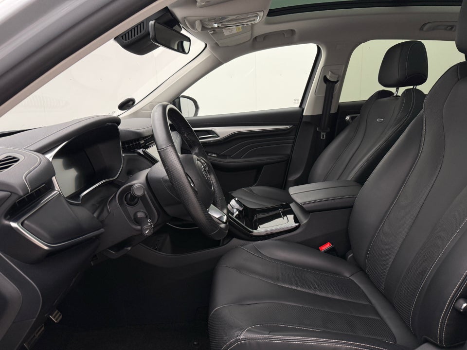 MG Marvel R Luxury 5d